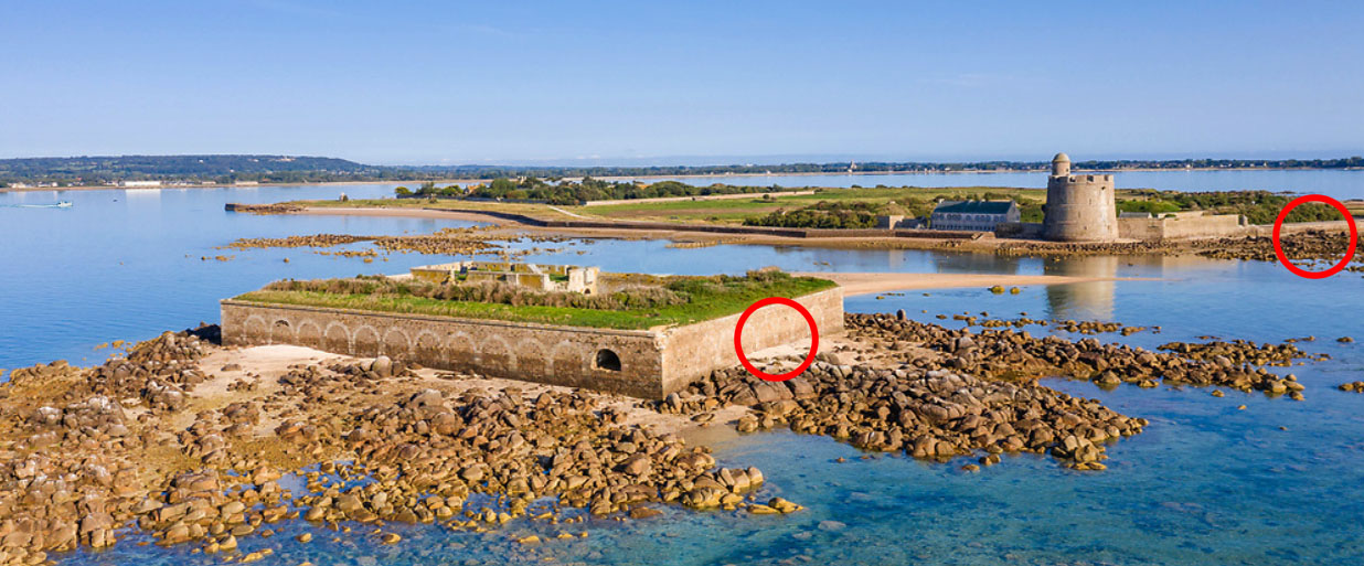 photo aérienne de Tatihou avec 2 chantiers association LPMH